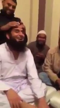 Have You Ever Saw Maulana Tariq Jameel Laughed This Much