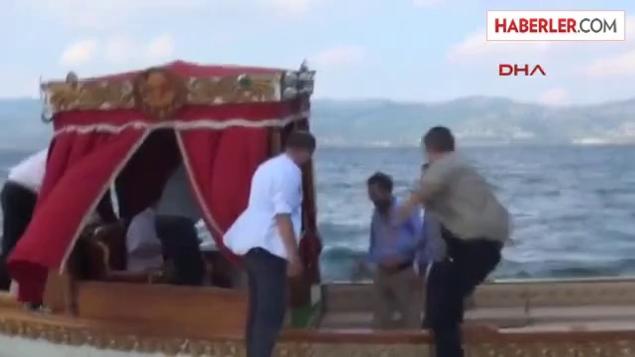 Vali Coş'un Sapanca Gölü'nde Saltanat Kayığı Turu