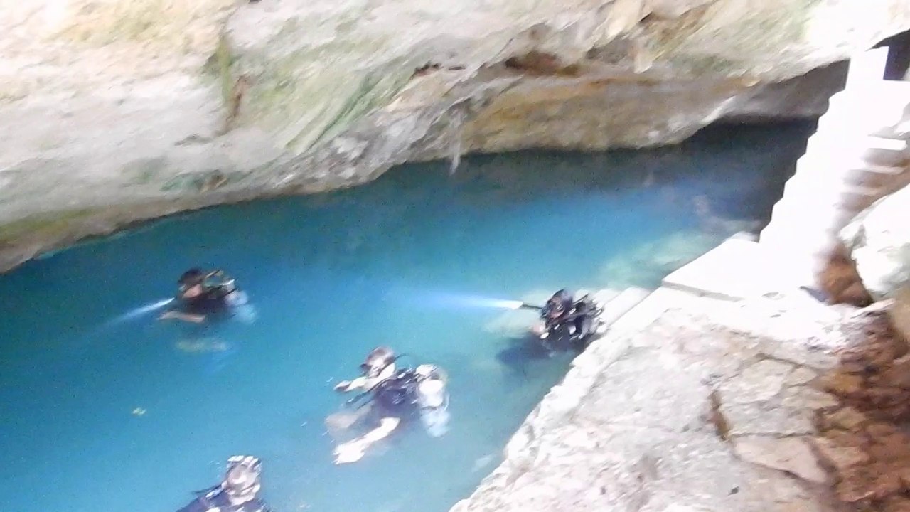 Cenote Chac Mool  MEXICO