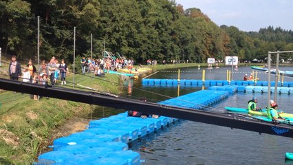 J-8 avant les Mondiaux de kayak polo