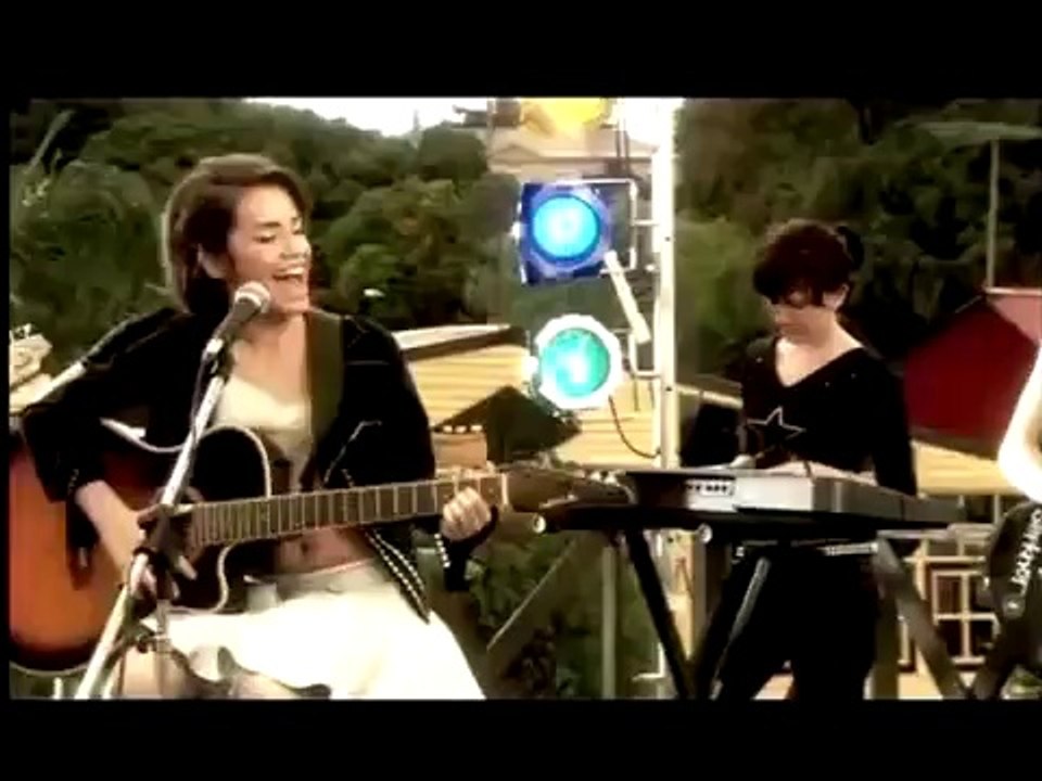 Lali Esposito- me pasan cosas (chiquititas 2006)