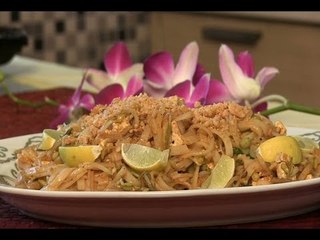 Discover the Best Pad Thai Noodles by Asha Khatau 🍜