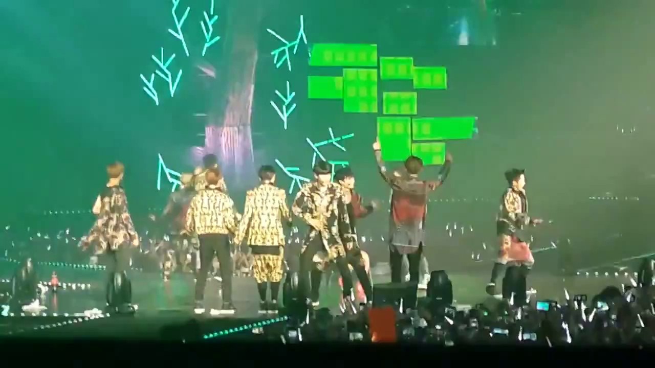 [Fancam] 140913 EXO -  Dance Battle  @ The Lost Planet In Bangkok