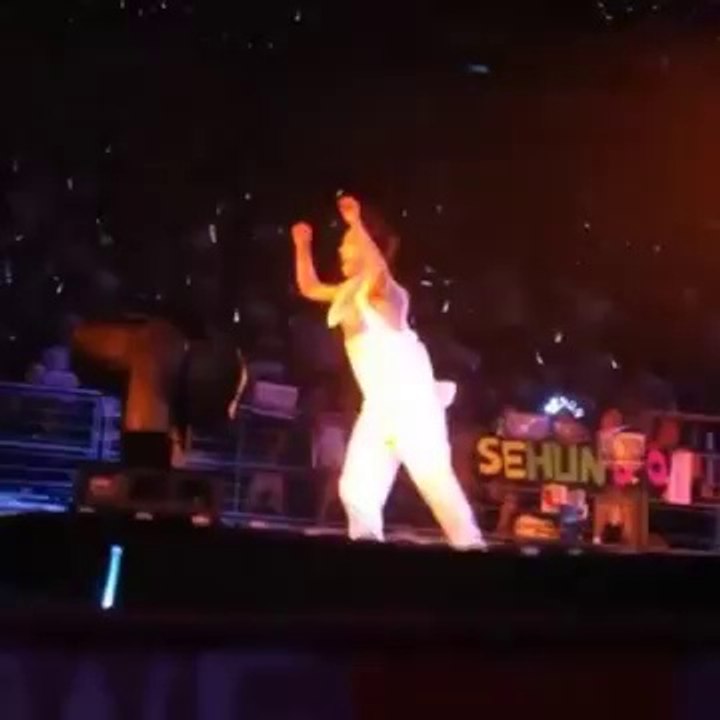 [Fancam] 140914 EXO - Xiumin Cute SOLO 3@ The Lost Planet In Bangkok