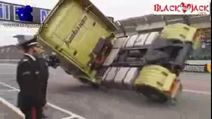 tırlarla yapılan süper bir gösteri