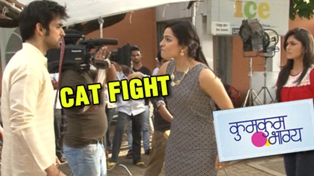 Must Watch Aaliya Bulbul cat fight | Purab slaps Aaliya in Kumkum Bhagya
