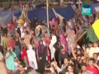 Qadri orders Go Nawaz Go currency campaign