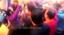Danish Taimoor and Aiza Khan Mehndi Dance & Barat - Wedding Videos - Pakistaniyan
