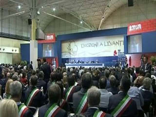 RENZI E IL GIOCO DEL PALLONE BARI 14-9-2014
