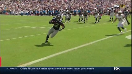 Wilson passes short to Turbin for a 3-yard touchdown