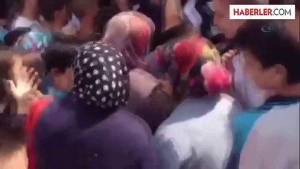 Okulda Döner Ekmek İzdihamı