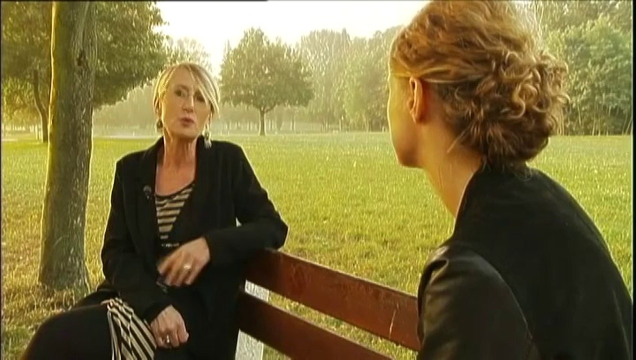 "Il a dit qu'il avait pris notre bébé pour mourir là-bas." Des proches de jihadistes témoignent