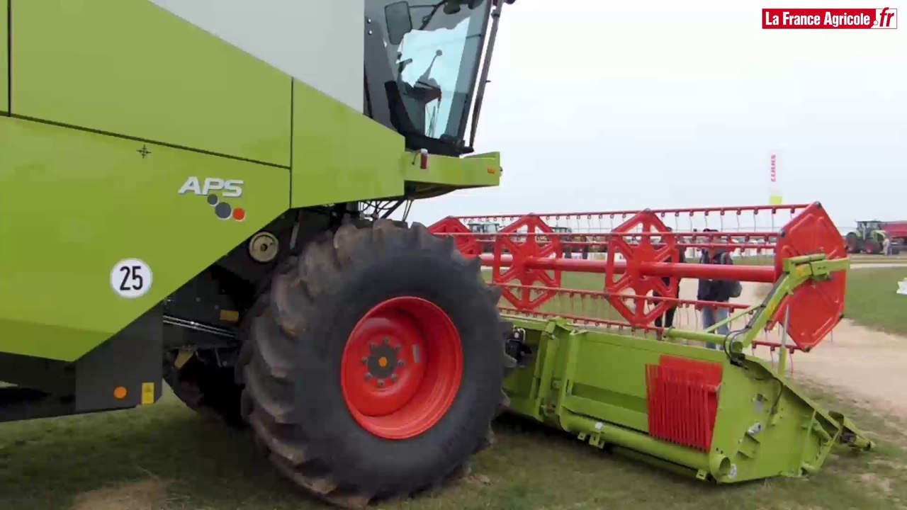 Récolte : Claas, moissonneuse-batteuse Avero