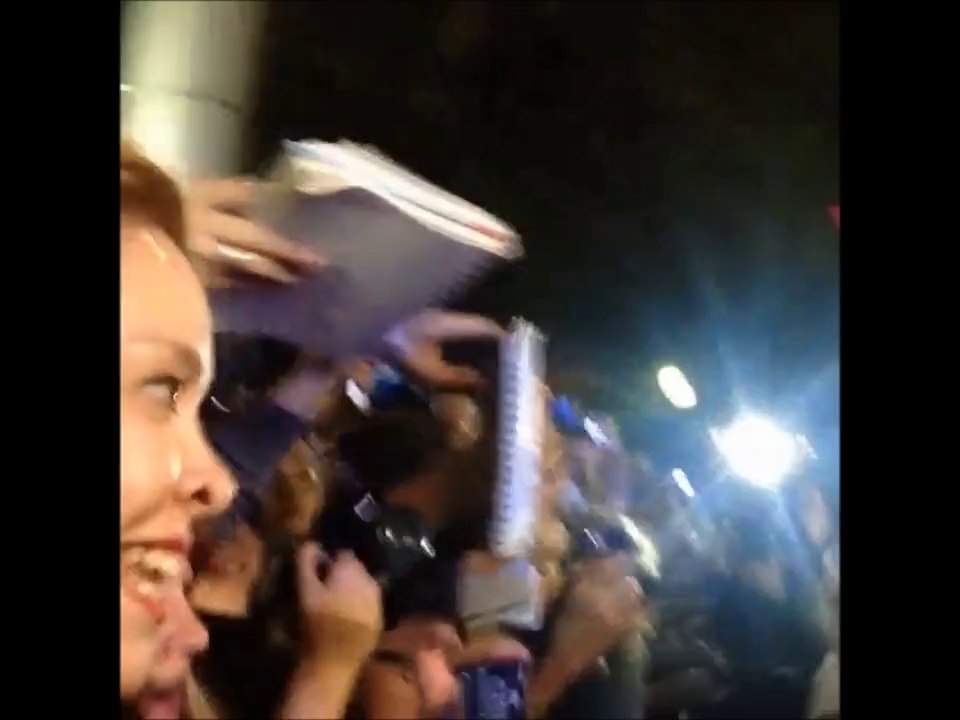 TIFF Premiere MTTS Fan#9 Rob signing autographs for fans RC 10.09.2014