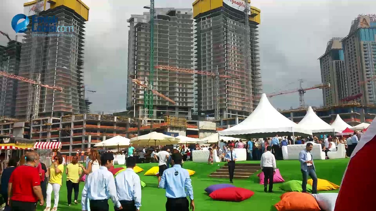 Ağaoğlu Maslak 1453 Brunch etkinliği www.kadincaemlak.com ilhan ÇAMKARA