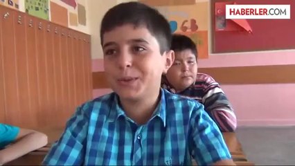 Sivas' Filminin Ödüllü Başrol Oyuncusu Doğan İzci Okuluna Başladı