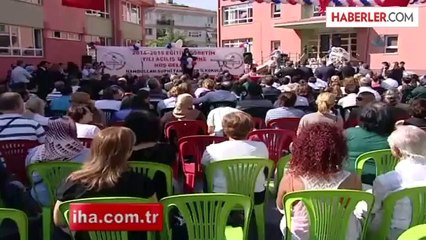 Vali Mutlu'dan 'Şimdi Okullu Olduk' Şarkısı