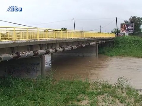 U poplavama stradala jedna osoba, više od tri stotine evkuisano, 15. septembar 2014. (RTV Bor)