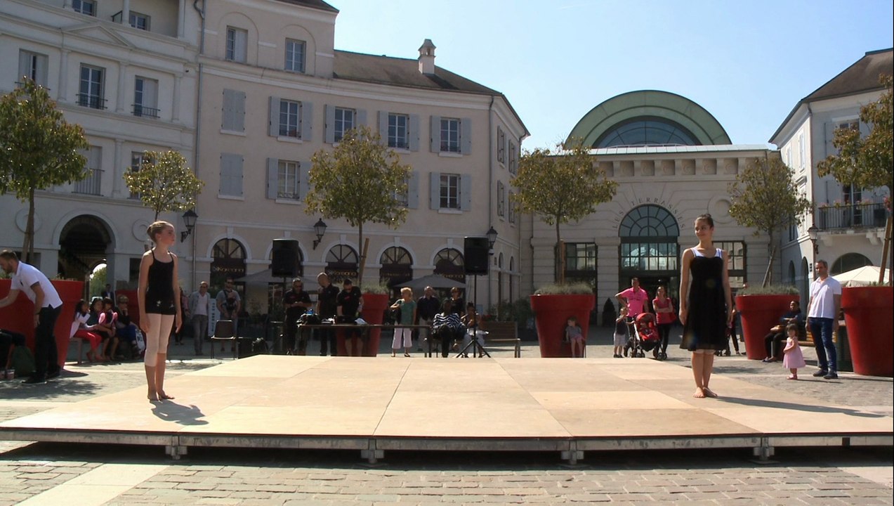 Démonstrations de danse Studio de danse Graine d'étoile - BBVE Place de Toscane 77700 Serris 13 septembre 2014 4 eme partie