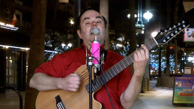 Winston K sings I'll Stick Around by The Foo Fighters