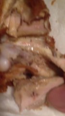 Poulet frit de chez Food4less : avec un bonus "asticots"