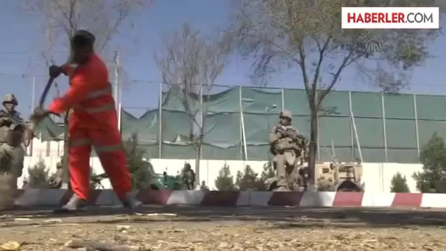 NATO konvoyuna intihar saldırısı: 3 ISAF görevlisi hayatını kaybetti -