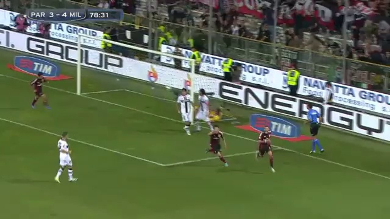 Amazing goal by jeremy Menez during AC Milan VS...