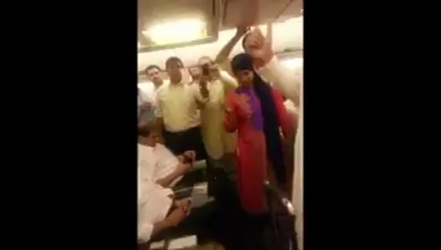 PML MNA Dr. Ramesh Kumar Vankwani Insulted By PIA Passengers