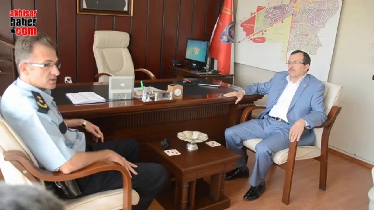 Milletvekili Uğur Aydemir’den, Akhisar İlçe Emniyet Müdürüne Ziyaret