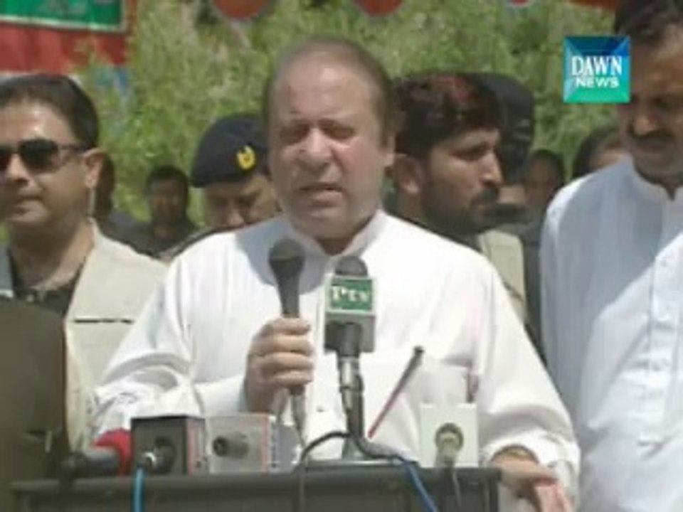 PM Nawaz visits flood victims in Muzaffargarh