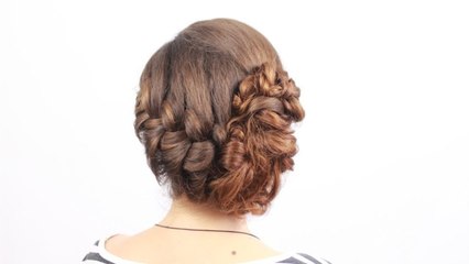 Стильная ассиметричная прическа с косичкой — вдохновение и идеи ✨