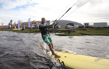 Battle For The Lake - Day 1 - SUP & Kitesurf