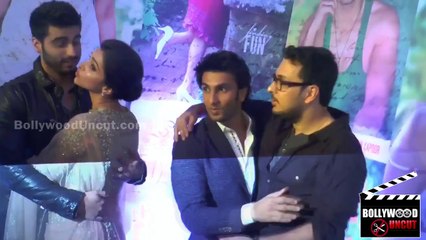 Arjun Kapoor KISSES Deepika Padukone In front Of Ranveer Singh