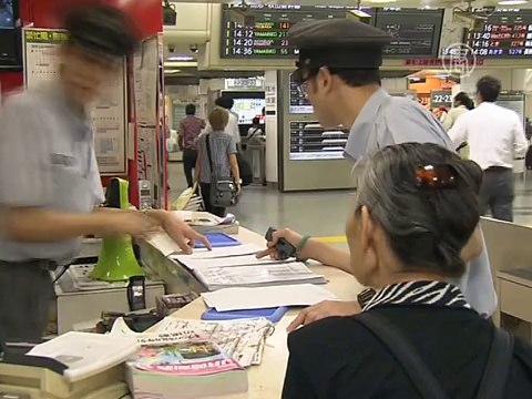 Сильное землетрясение настигло Японию