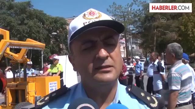 Karaman'da Emniyet Kemerinin Önemi Simülatörle Anlatıldı