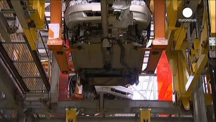 Opel сокращает производство и персонал в России