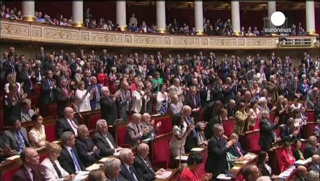 Γαλλία: Ψήφο εμπιστοσύνης με απώλειες έλαβε η κυβέρνηση