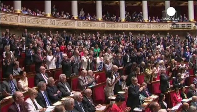 Франция: Вальс получил у парламента вотум доверия