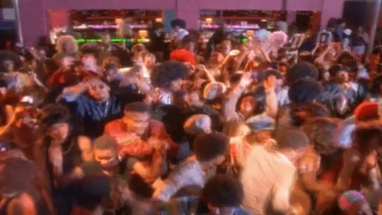 Snoop Dogg - Doggy Dogg World ( feat. The Dogg Pound and The Dramatics )