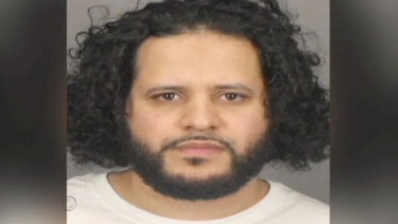 NY man charged with trying to help Islamic State