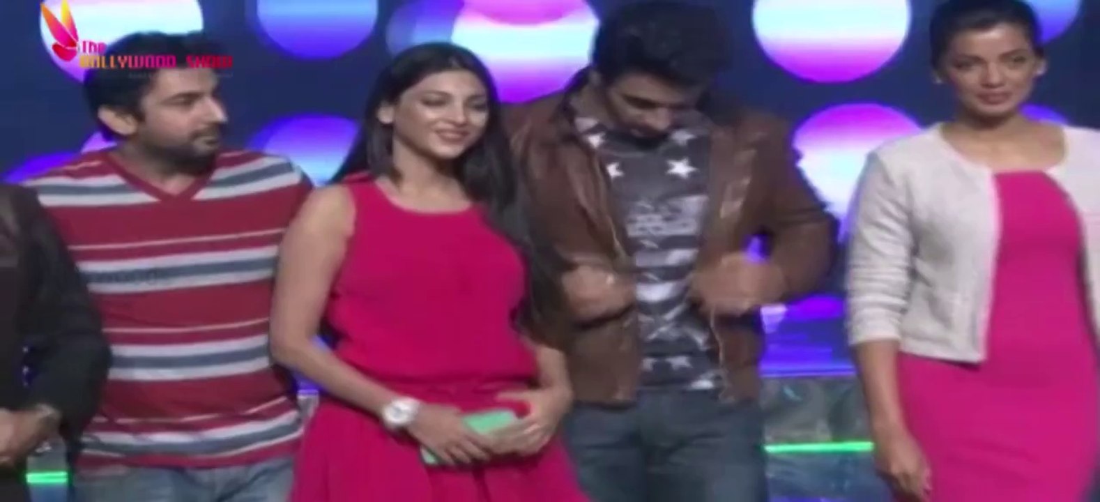 Seductive Mugdha Godse Looking Pretty