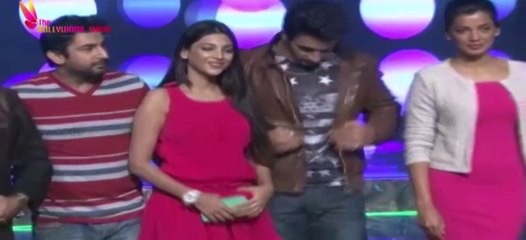 Seductive Mugdha Godse Looking Pretty