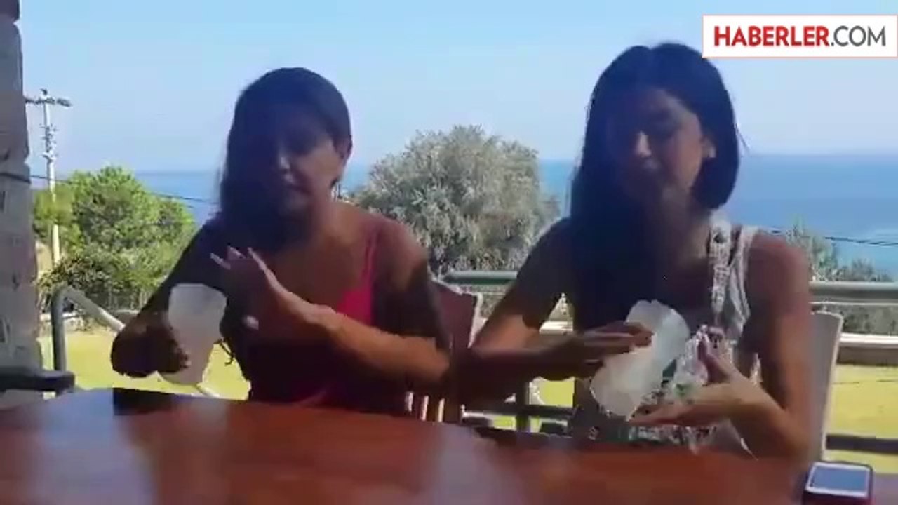 Kızların Plastik Bardakla 'Mardin Kapı Şen Olur' Yorumu