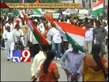 BJP, ABVP activists hoist tricolour on government buildings in Nalgonda