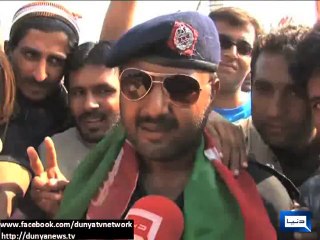 Dunya News - Policeman who joined PTI turns out to be an impostor