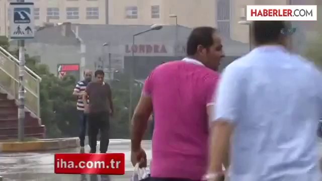 İstanbul'da Beklenen Yağış Etkisini Gösterdi