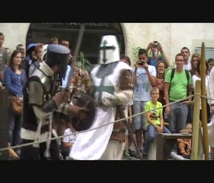 Crémieu - Médiévales 2014 musique dans la ville