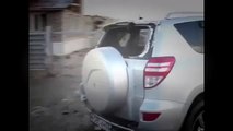 Mauvaise idée : un Russe sort sa voiture pour filmer une tornade