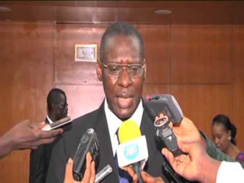 Passage des télévisions et radios de l'analogie au numérique