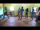 incroyable sabar dans une salle de classe (senegal)